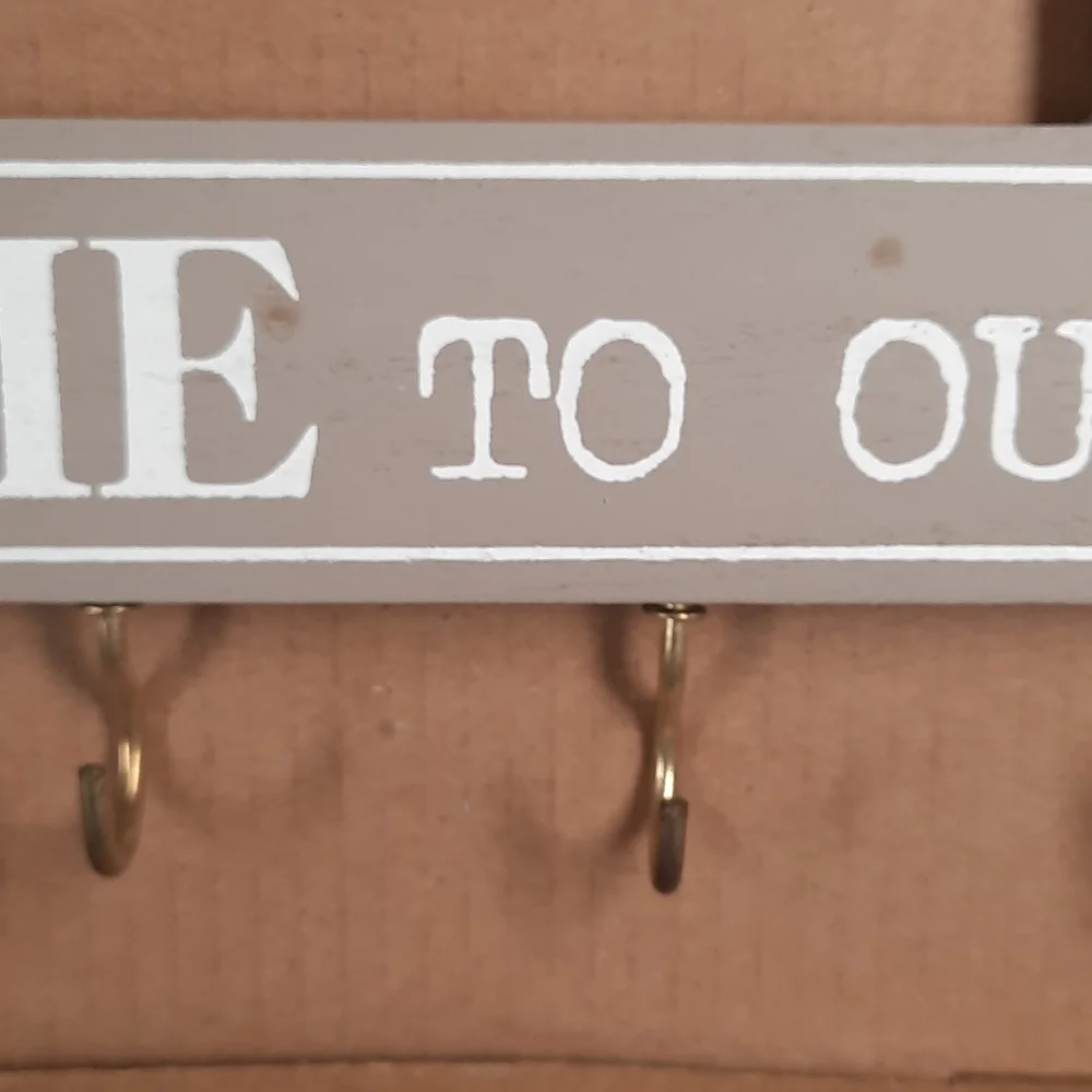Welcome Wood Wall Key Rack Hook Home Organizer Housewarming Gift